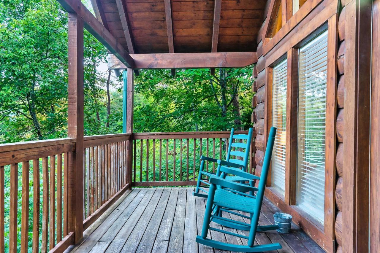 Cozy Log Cabin!! In Heart Of Pf & Close To The Smokies Pigeon Forge Εξωτερικό φωτογραφία
