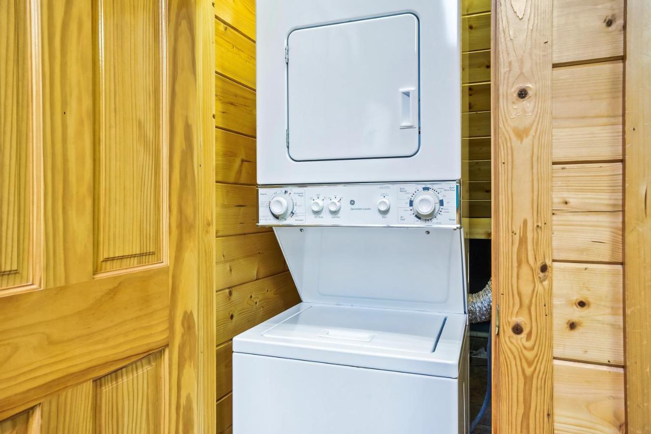 Cozy Log Cabin!! In Heart Of Pf & Close To The Smokies Pigeon Forge Εξωτερικό φωτογραφία