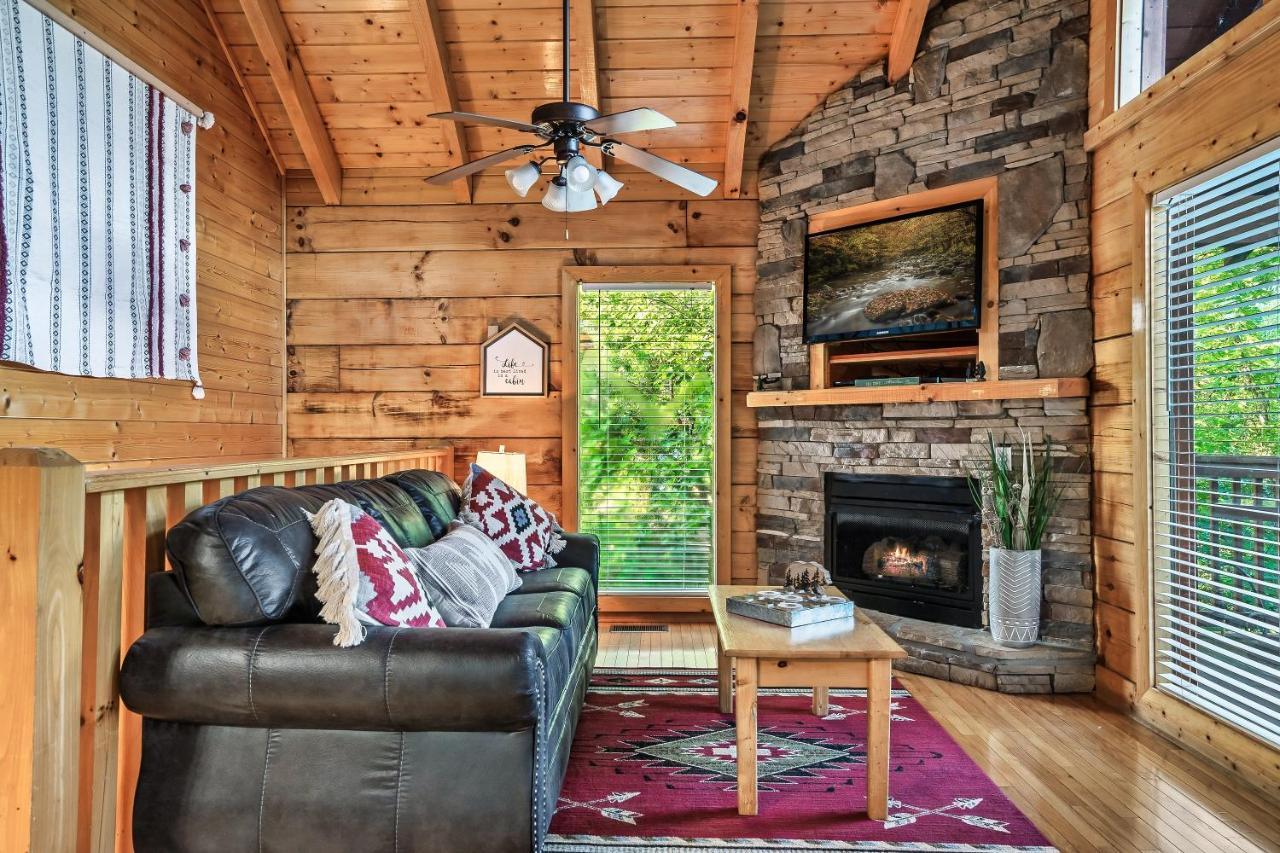 Cozy Log Cabin!! In Heart Of Pf & Close To The Smokies Pigeon Forge Εξωτερικό φωτογραφία
