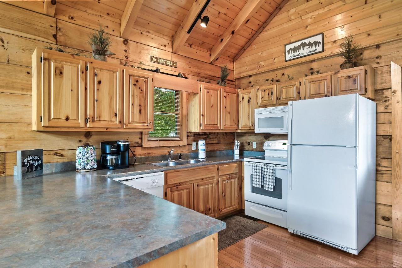 Cozy Log Cabin!! In Heart Of Pf & Close To The Smokies Pigeon Forge Εξωτερικό φωτογραφία