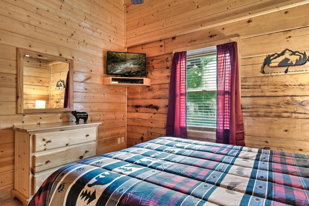 Cozy Log Cabin!! In Heart Of Pf & Close To The Smokies Pigeon Forge Εξωτερικό φωτογραφία